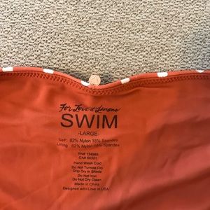 Large bottom / medium top for love of lemon brand